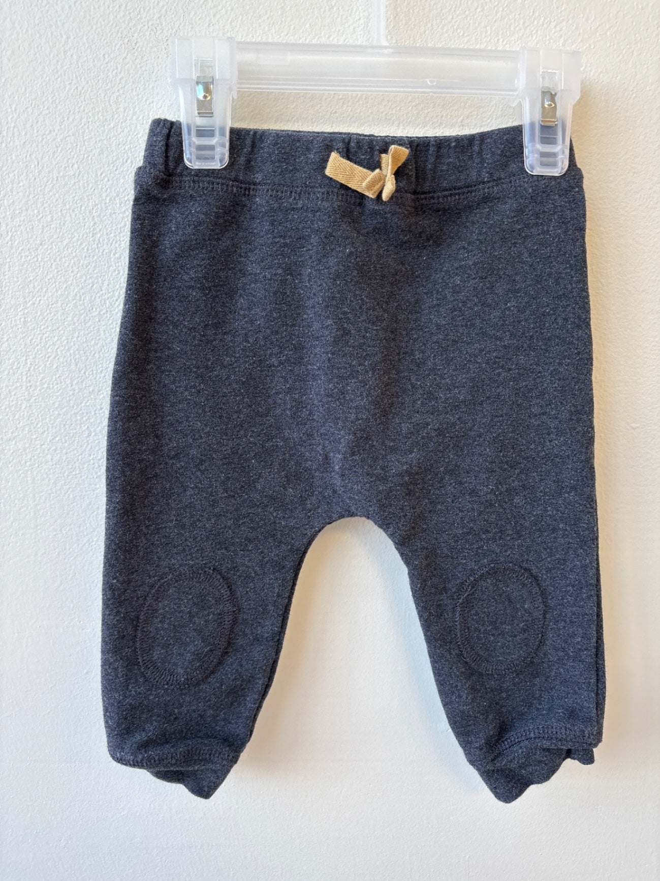 Focus | 9 Months | 2 Piece Ensemble - Gray - Lion Sweatshirt + Sweatpants