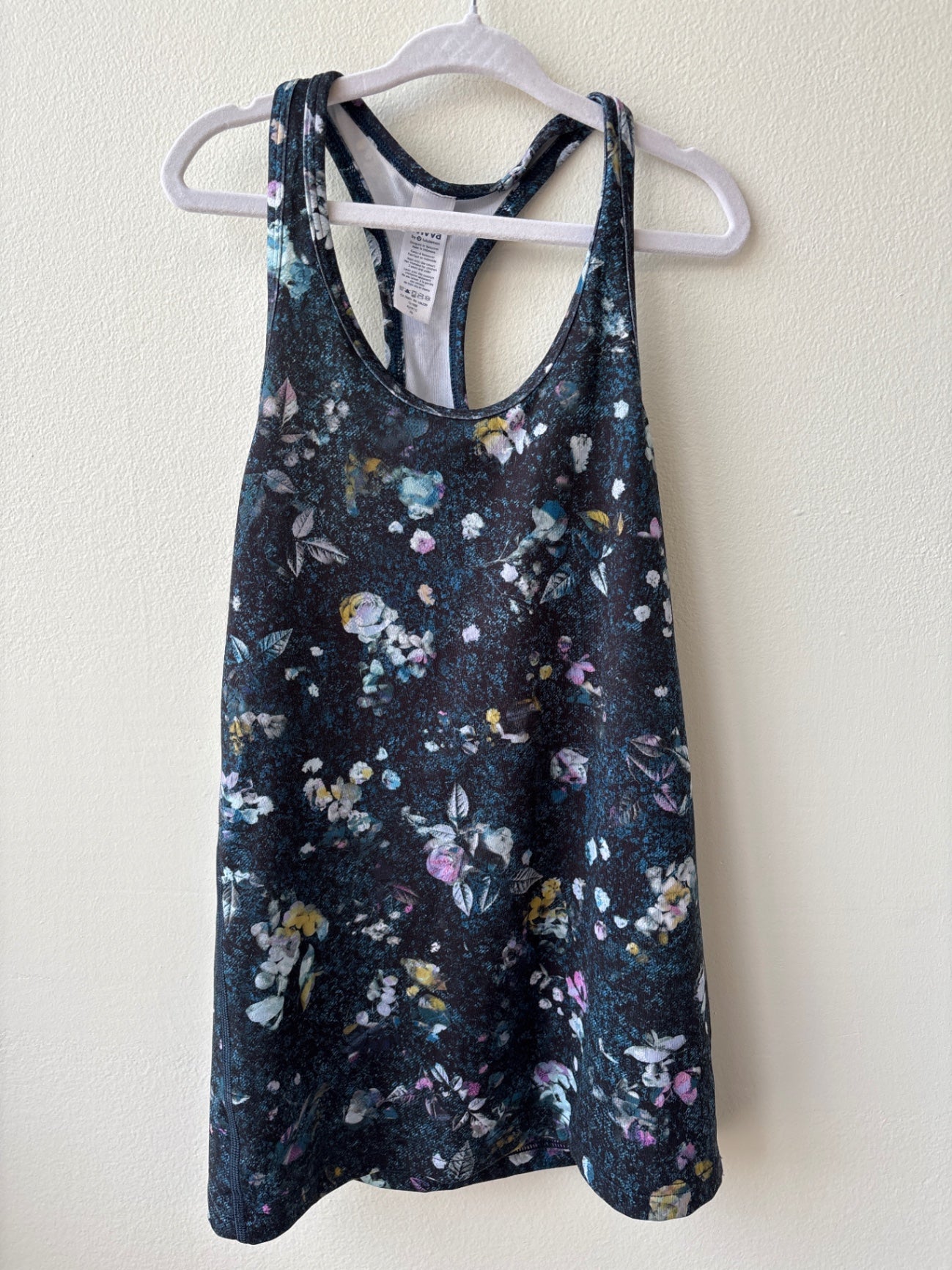 iviva | 8 | Shirt - Blue - floral workout top
