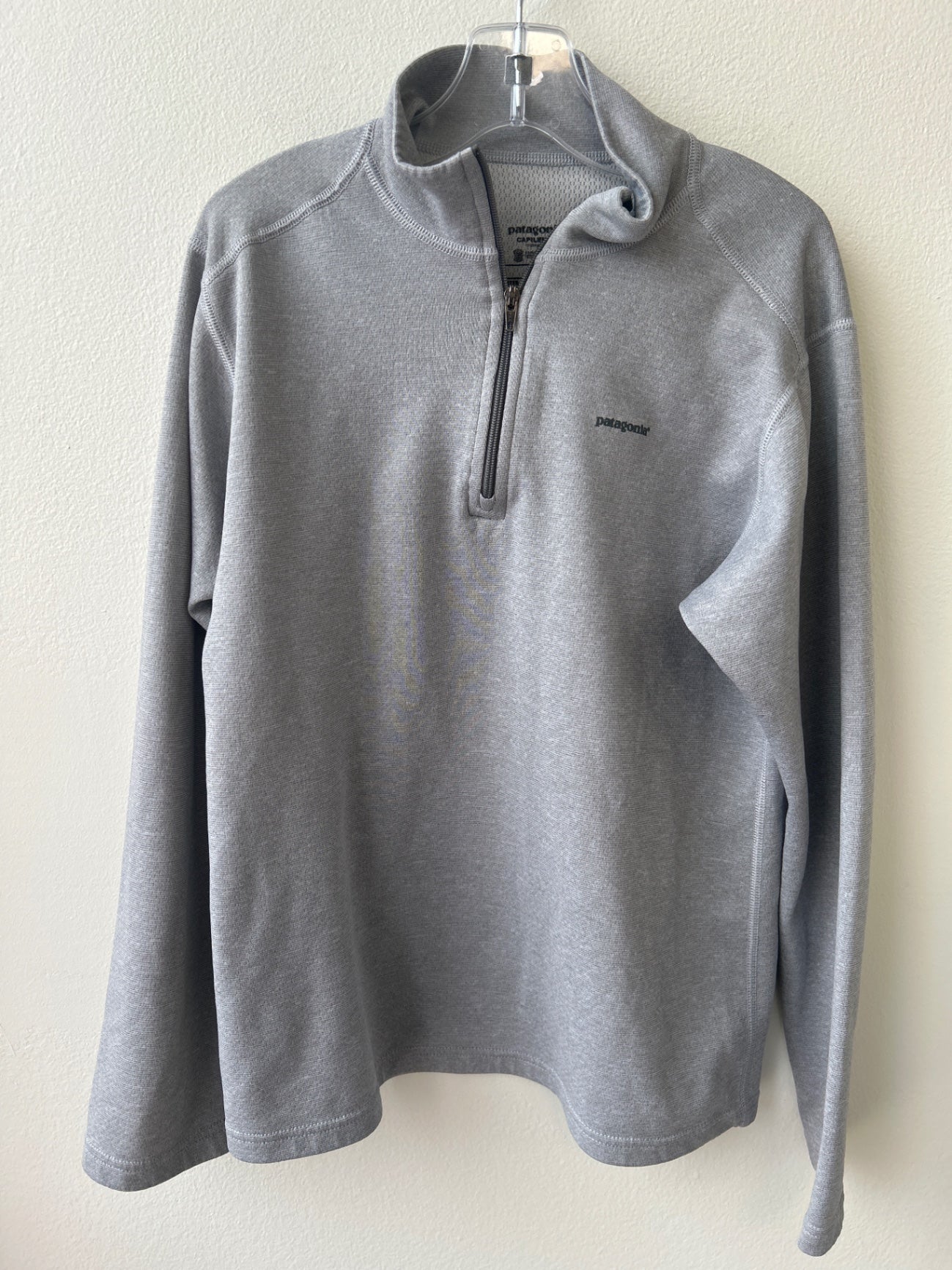 Patagonia Grey Long Sleeve T-Shirt – Size 10