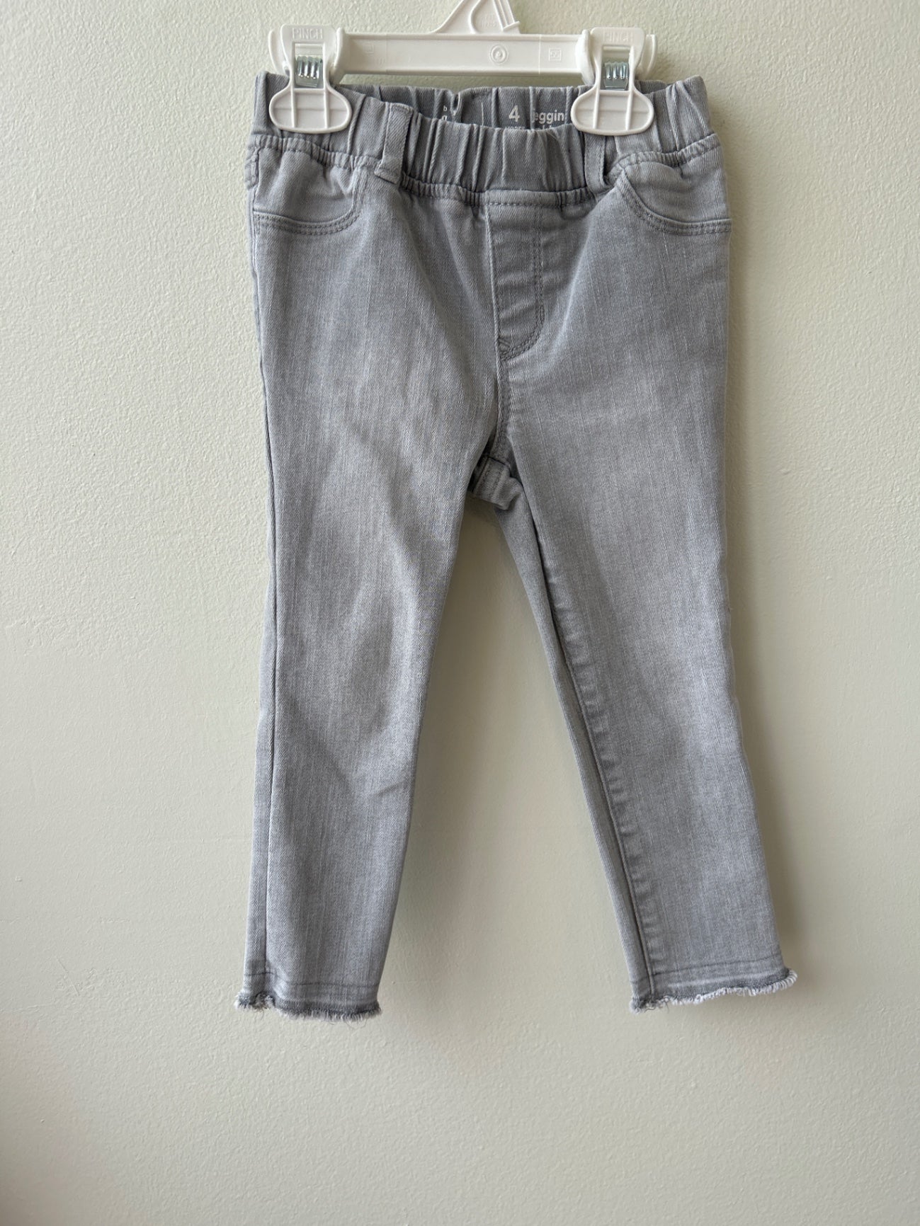 Gap | 4 | Jeans - Gray -