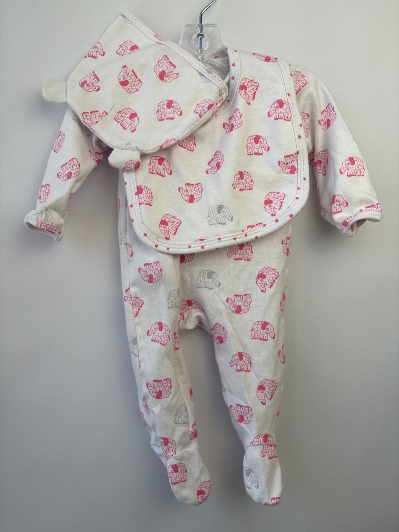 EGG New York Onesie - White Egg Layette Pink Elephants with Bib & Hat | size 3 Months