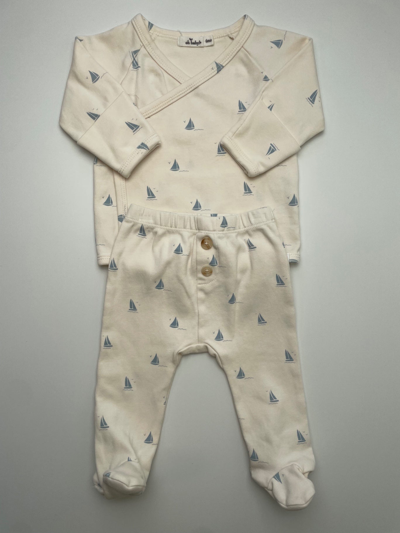 Oh Baby 2 Piece Ensemble - Cream Sailboat Long Sleeve + Footie Leggings | size 6 Months
