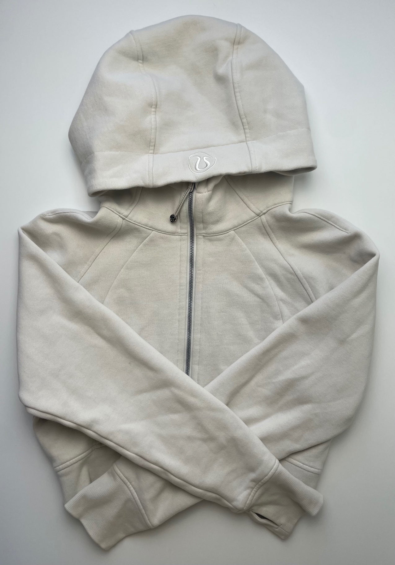 Lululemon Sweatshirt - Cream Full Zip Cropped Hoodie | size 10