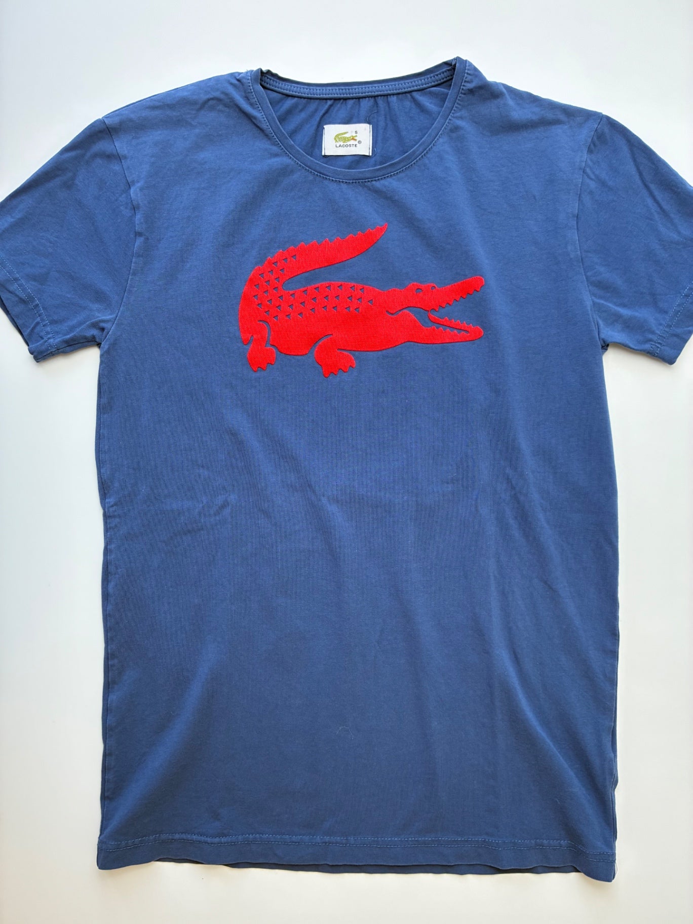 Lacoste T-Shirt - Blue Crocodile Appliqué (Adult Size Small) | size 14/16
