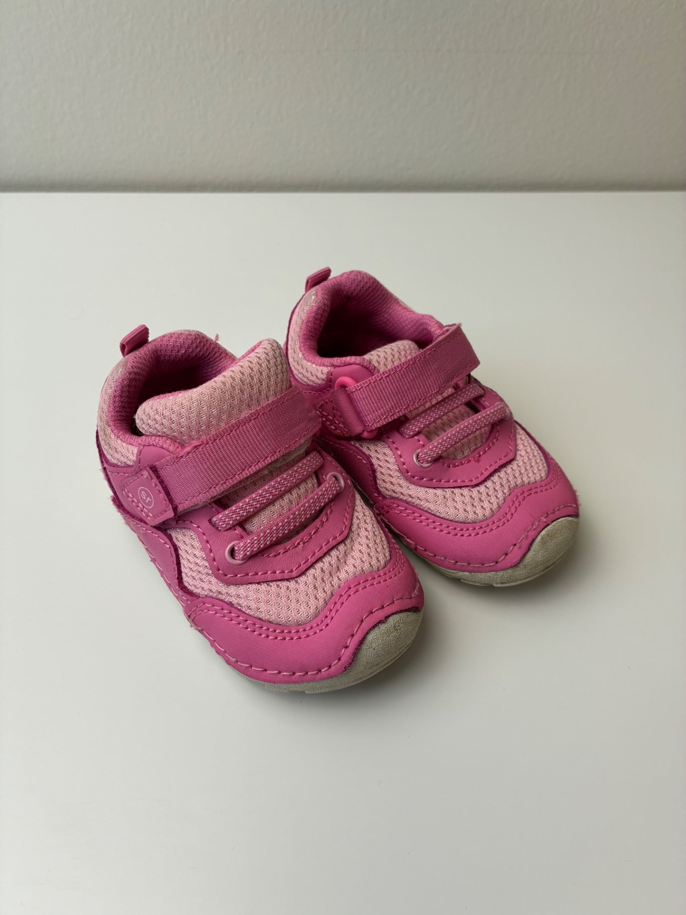 Stride Rite Shoes - Pink Soft Motion Sneaker | size Shoe 4.5