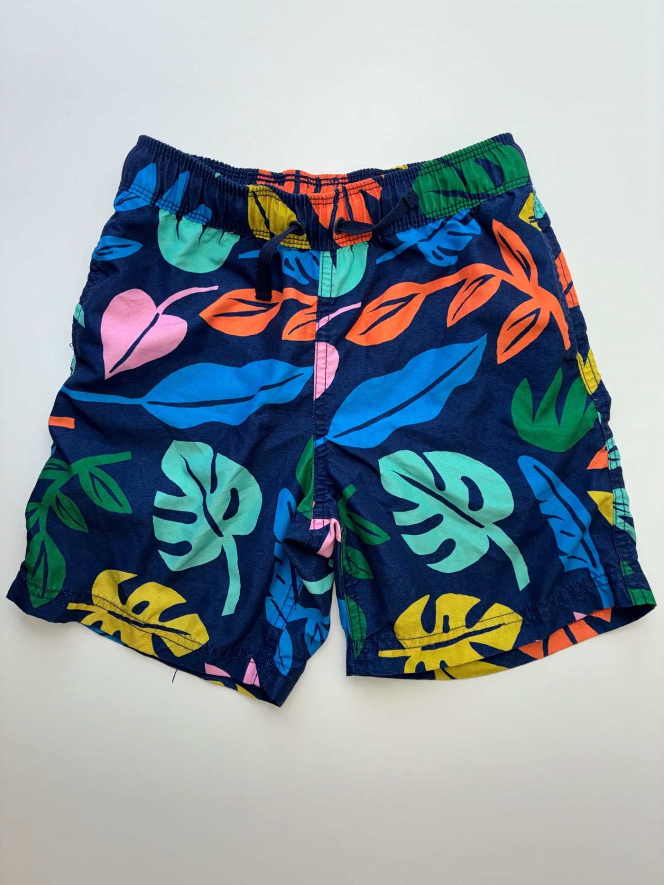 Hanna Andersson Swimsuit - Multicolor Leaf Swim Trunks | size 6/7
