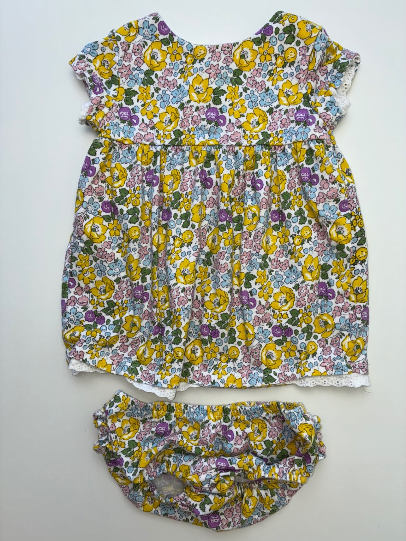 Baby Boden 2 Piece Ensemble - Multicolor Floral Top + Bloomers | size 3 - 6 Months