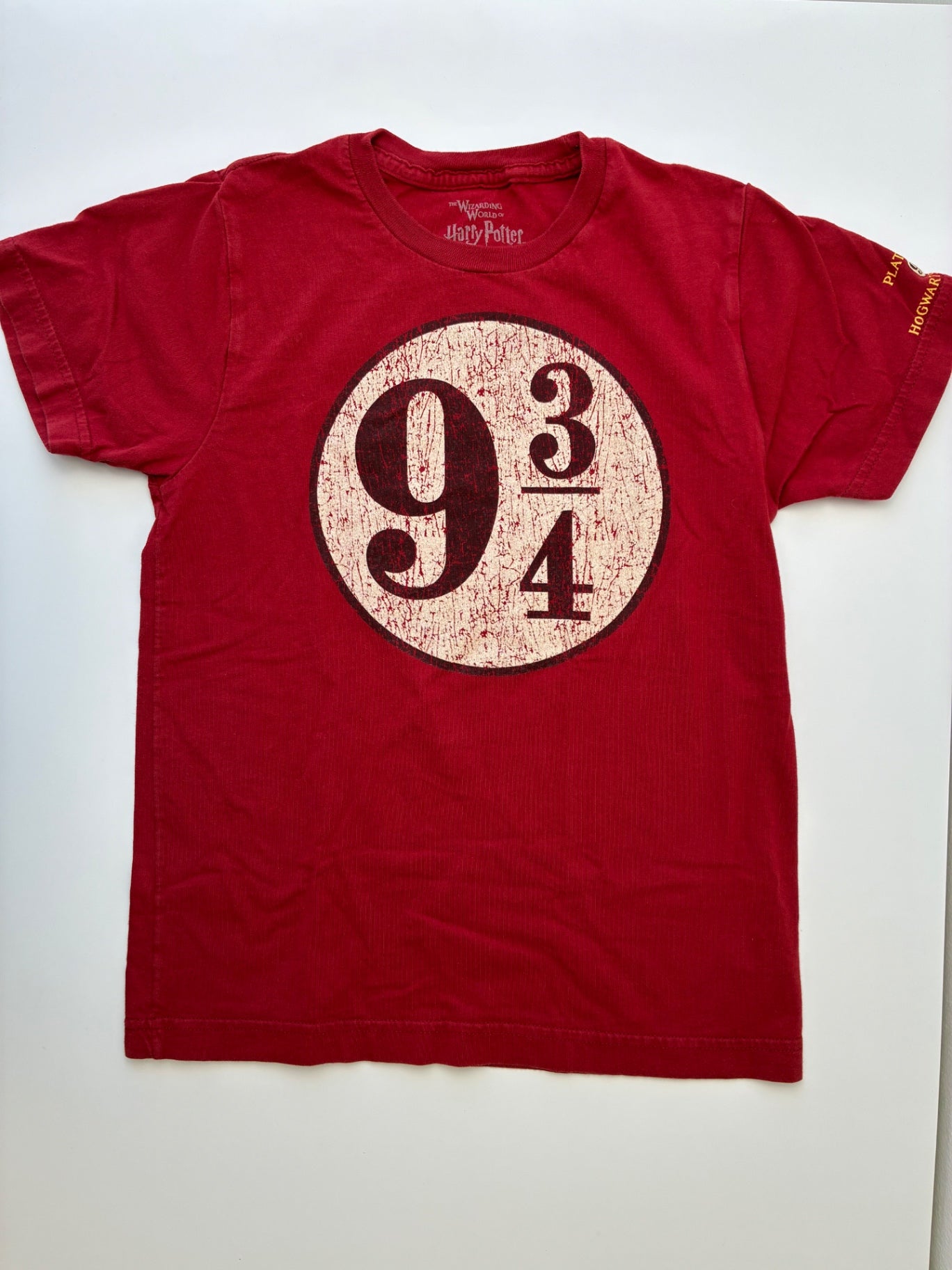 Wizarding World of Harry Potter T-Shirt - Red Platform 9 3/4 | size 9/10