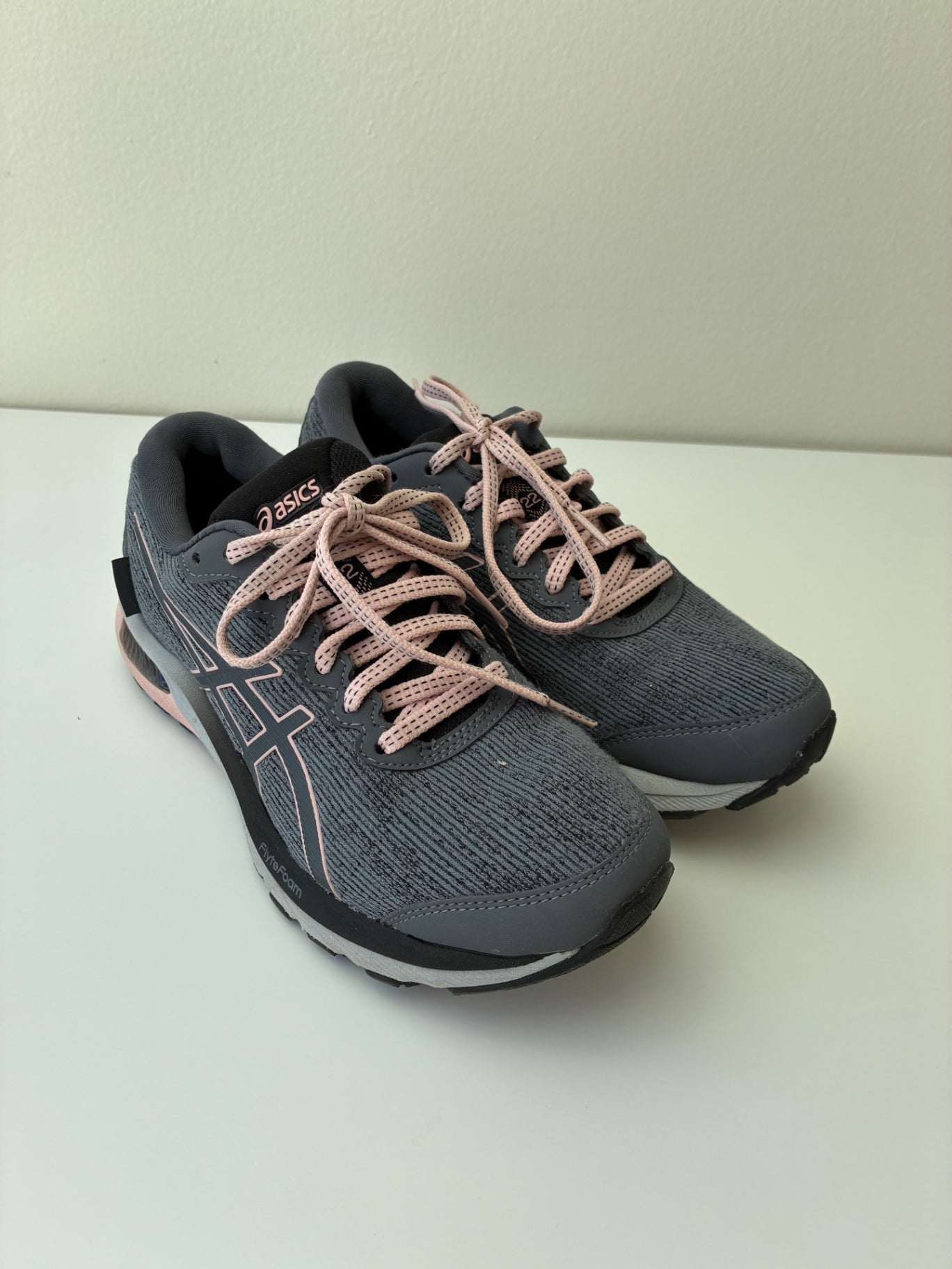 Asics Shoes - Grey Gel-Cumulus 22 Sneakers | size Shoe 5