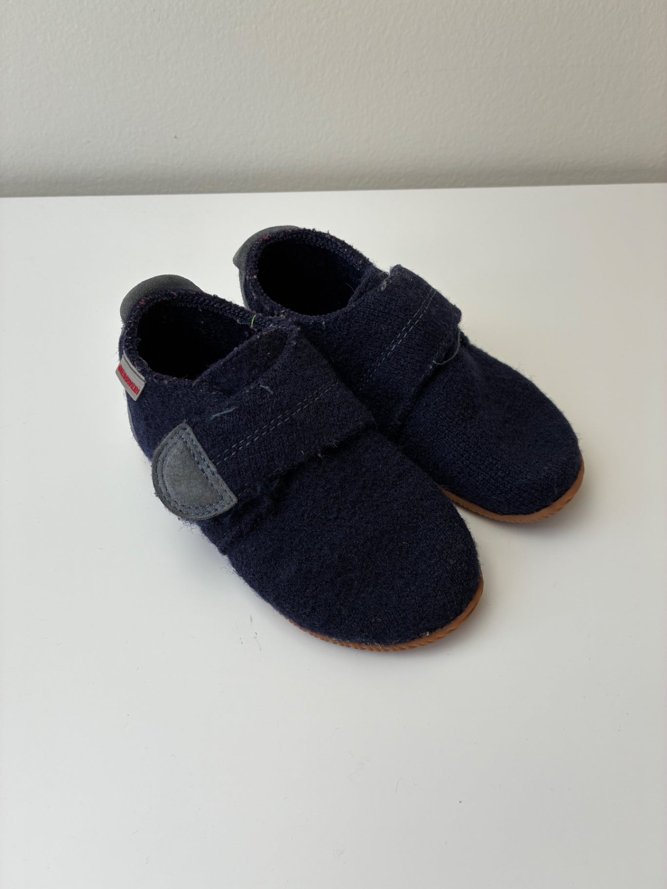 Giesswein Shoes - Navy Blue Wool Slippers | size Shoe 11