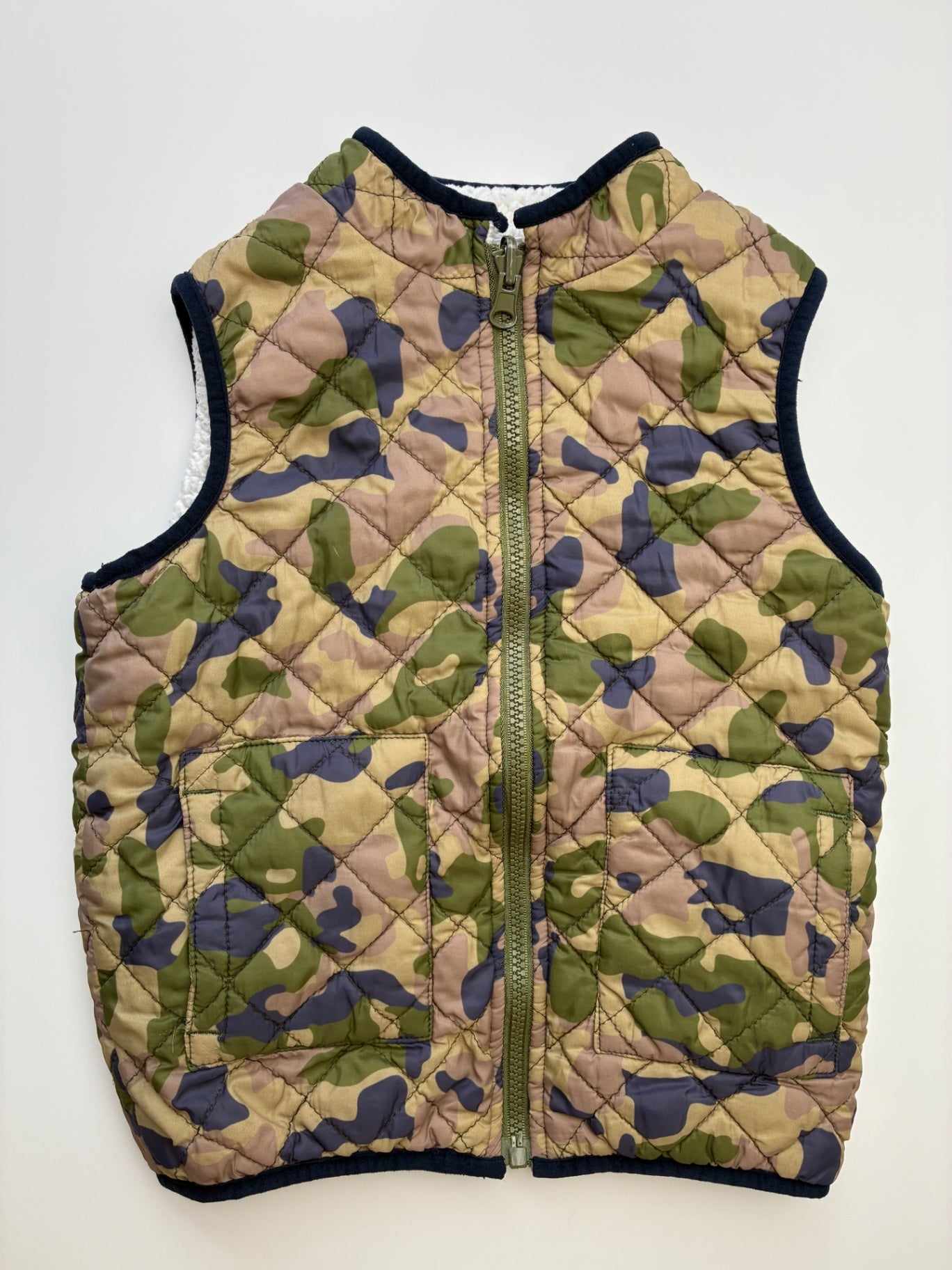 EGG New York Vest - Green Sherpa Lined Camouflage | size 6
