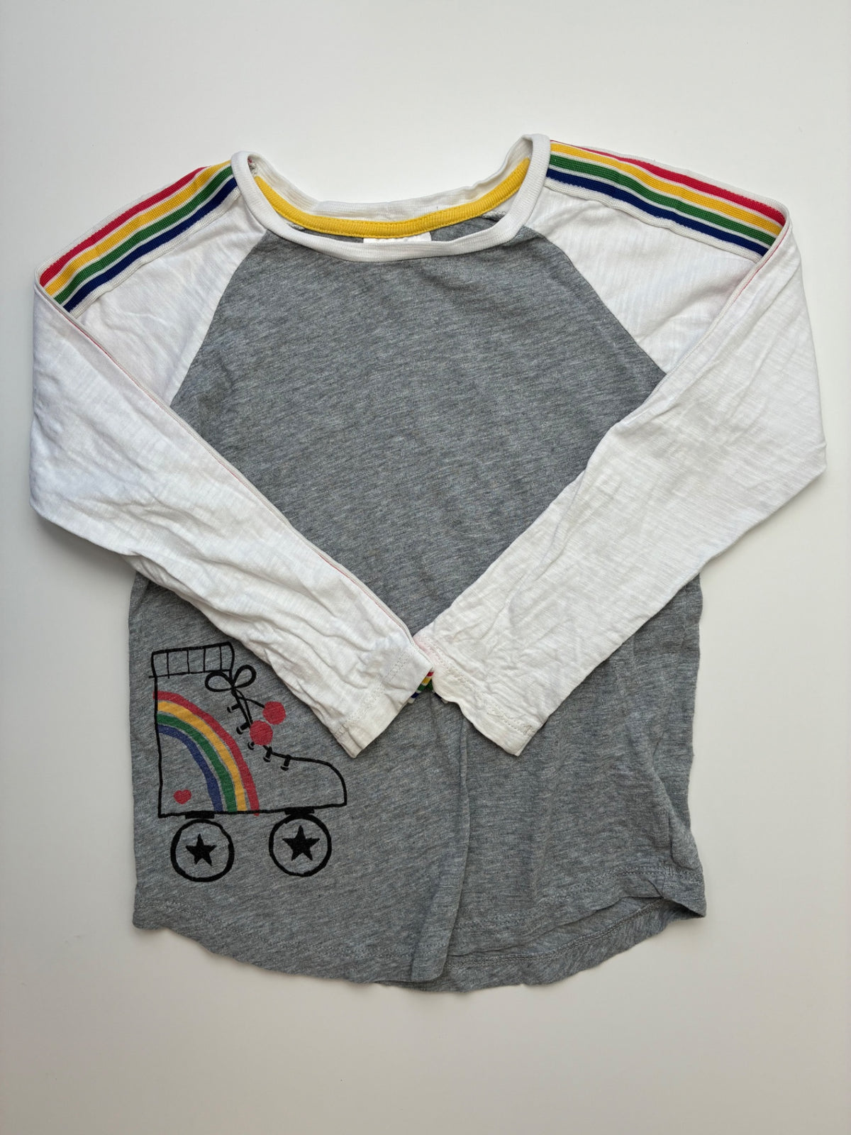 Hanna Andersson Long Sleeve T-Shirt - Gray Roller Skate | size 6/7