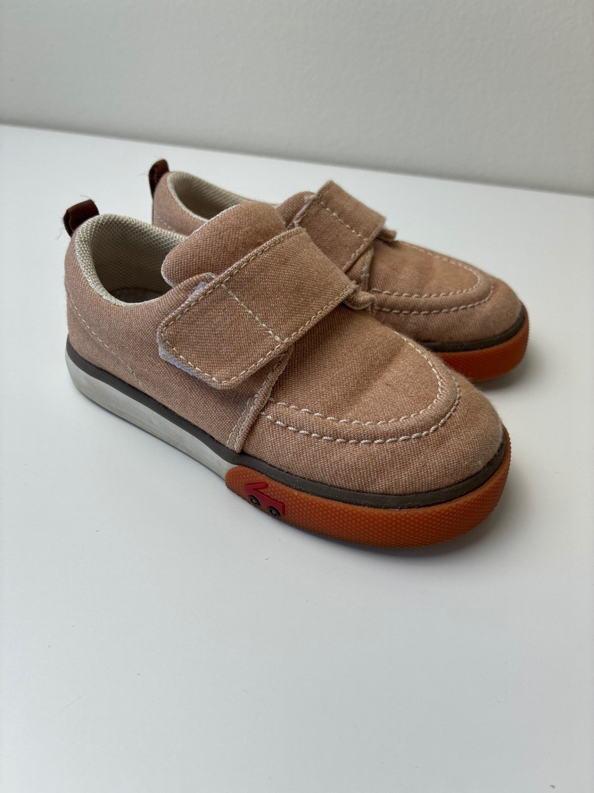 See Kai Run Shoes - Khaki Wyatt | size shoe 7