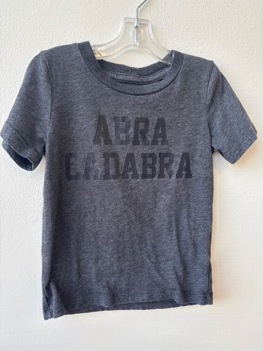 Peek | 18 - 24 Months | T-Shirt - Black - Abracadabra