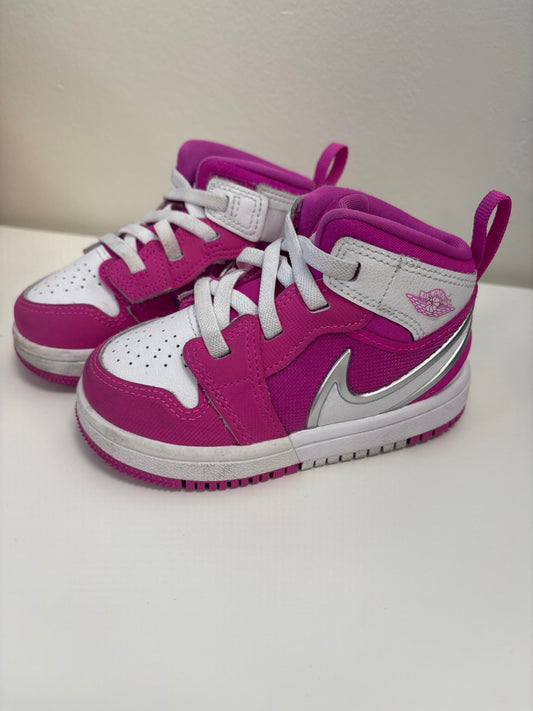 Nike | 5.5 | Shoes - Pink - Hightops