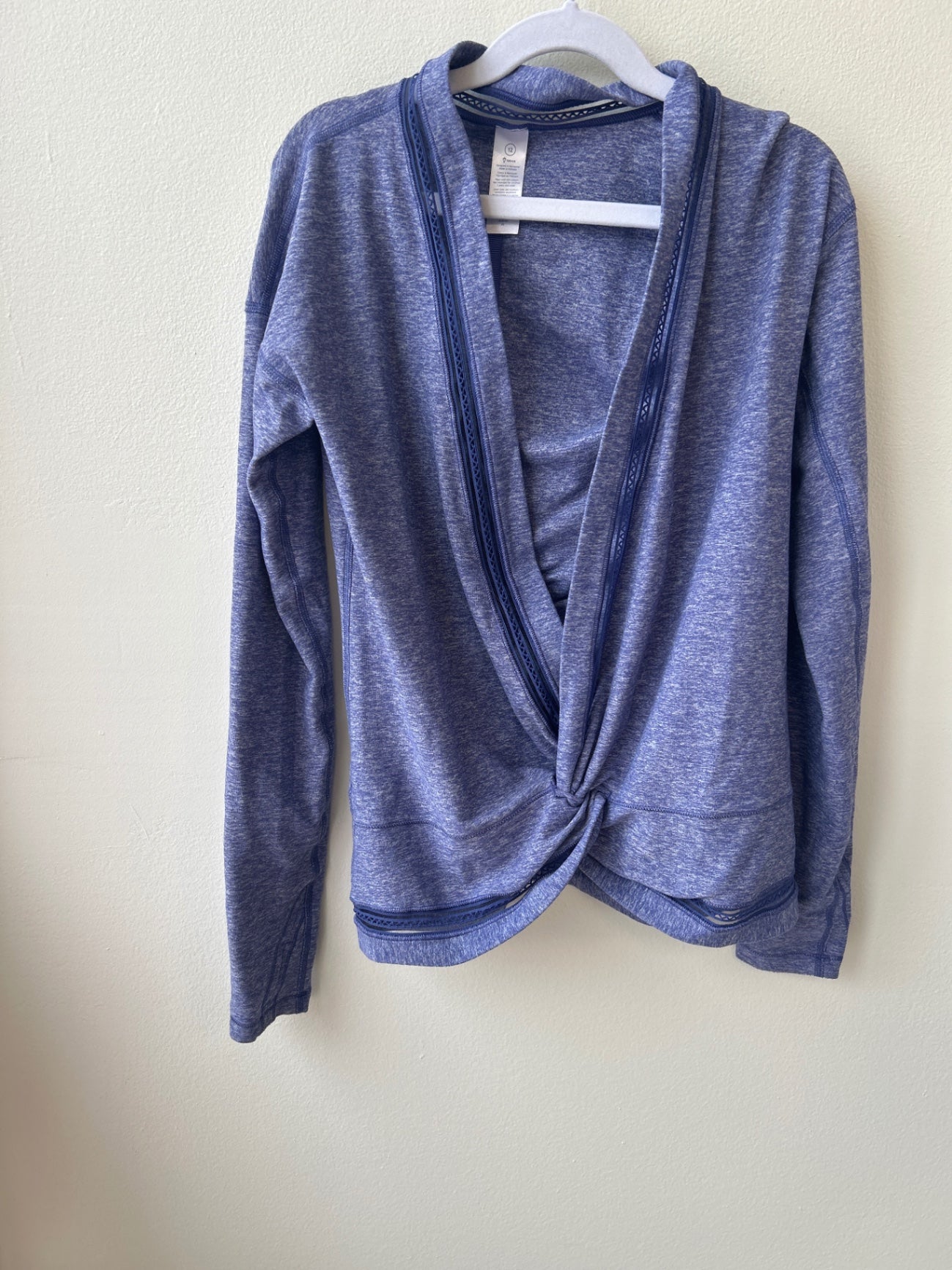 iviva | 12 | Sweatshirt - Purple - lace detail
