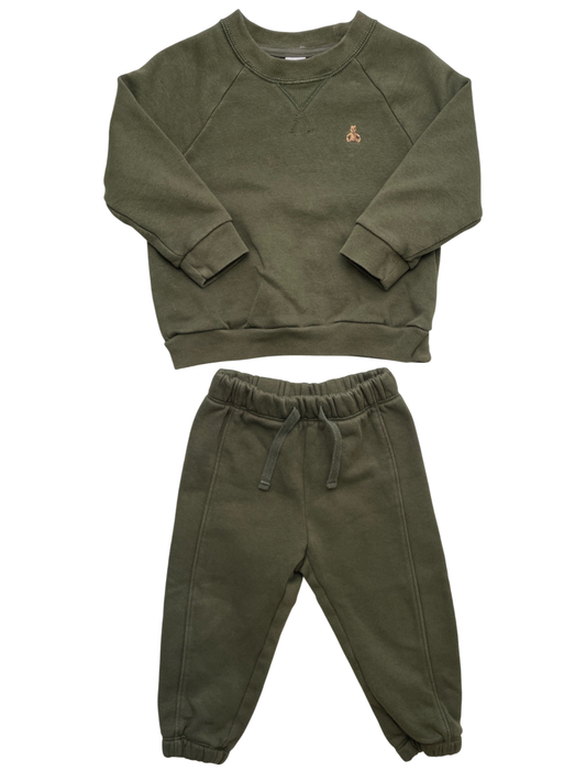 GapKids 2 Piece Ensemble - Green Bear Embroidery Sweatshirt + Joggers | size 18 - 24 Months