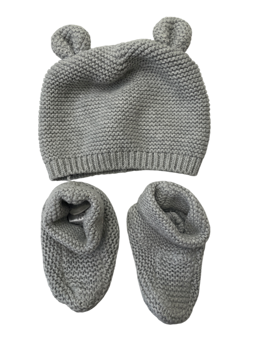 Baby Gap Hat - Gray Knit w/ Ears + Booties | size 3 - 6 Months