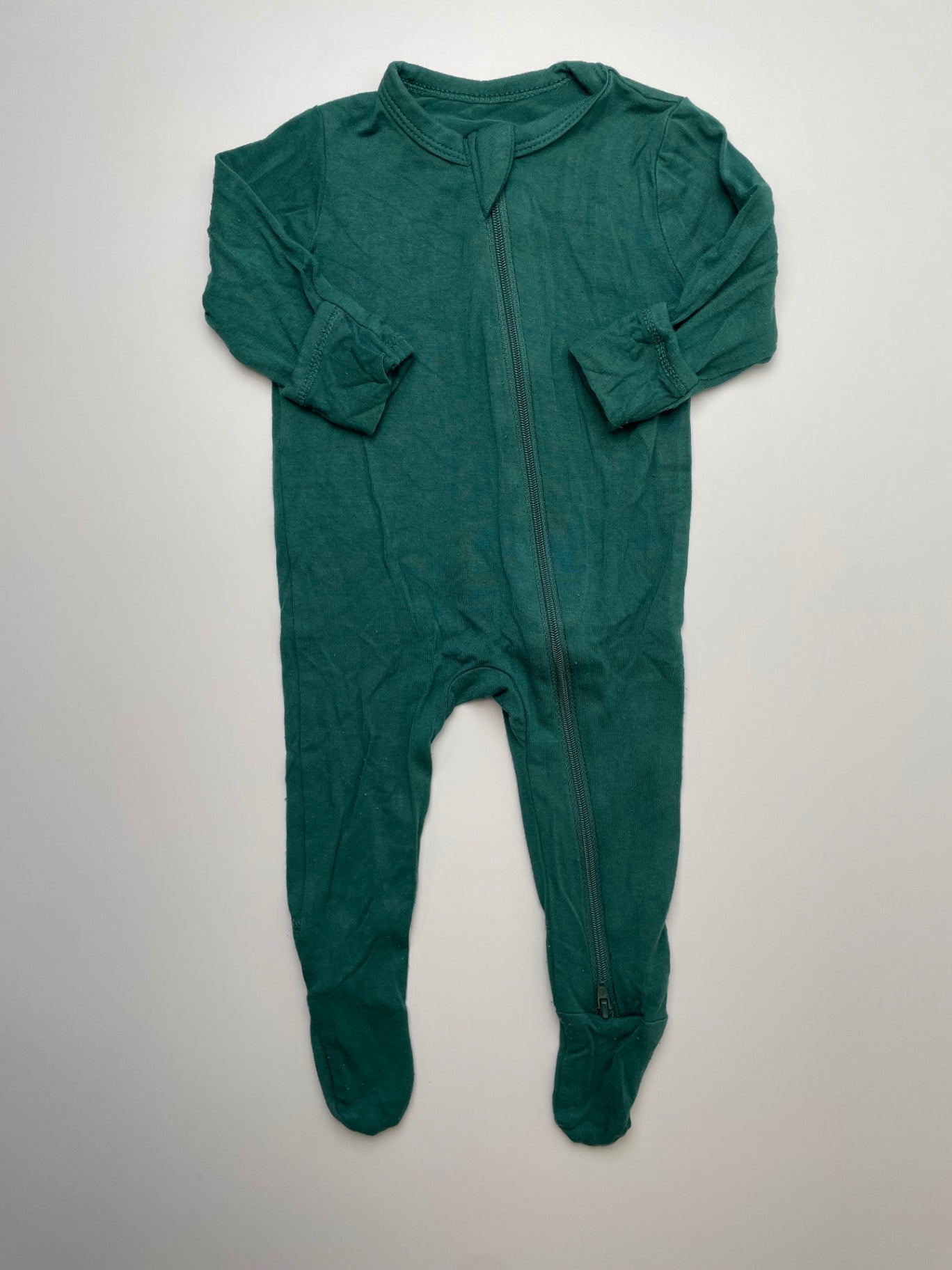 Kyte Onesie - Green Solid Full Zip | size 0 - 3 Months