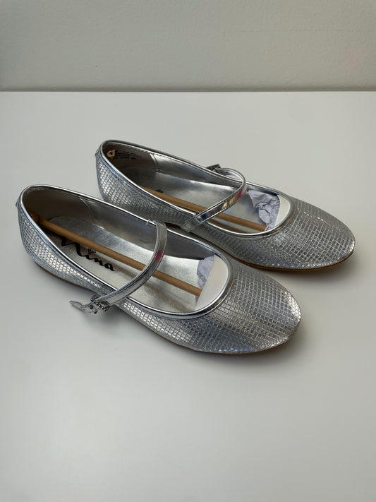 Nina Shoes - Silver Metallic Ballet Flat | size Shoe 5