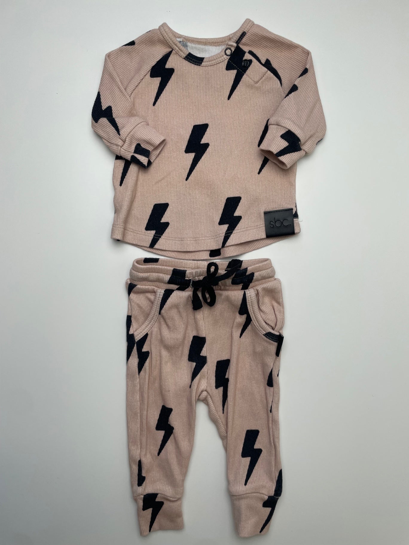 sbc. 2 Piece Ensemble - Pink Ribbed Lightning Bolt Long Sleeve + Leggings | size 0 - 3 Months