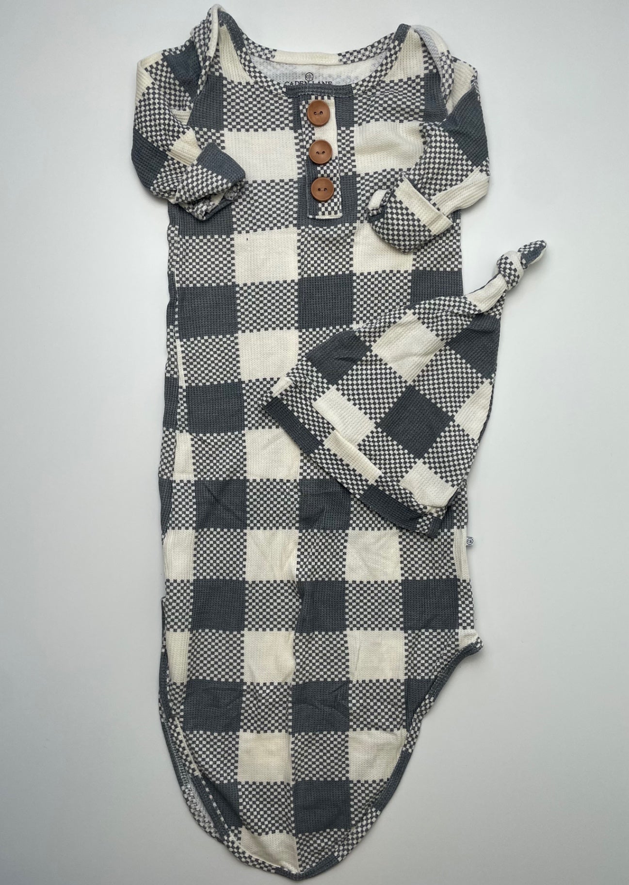 Caden Lane Onesie - Cream Checkered Knotted Gown + Hat | size 0 - 3 Months