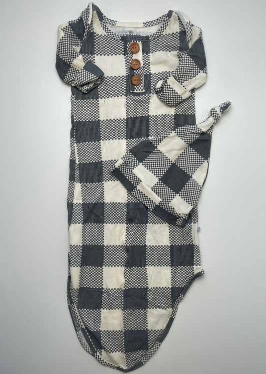 Caden Lane Onesie - Cream Checkered Knotted Gown + Hat | size 0 - 3 Months