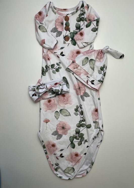 Caden Lane Onesie - White Floral Knotted Gown + Hat + Headband | size 0 - 3 Months
