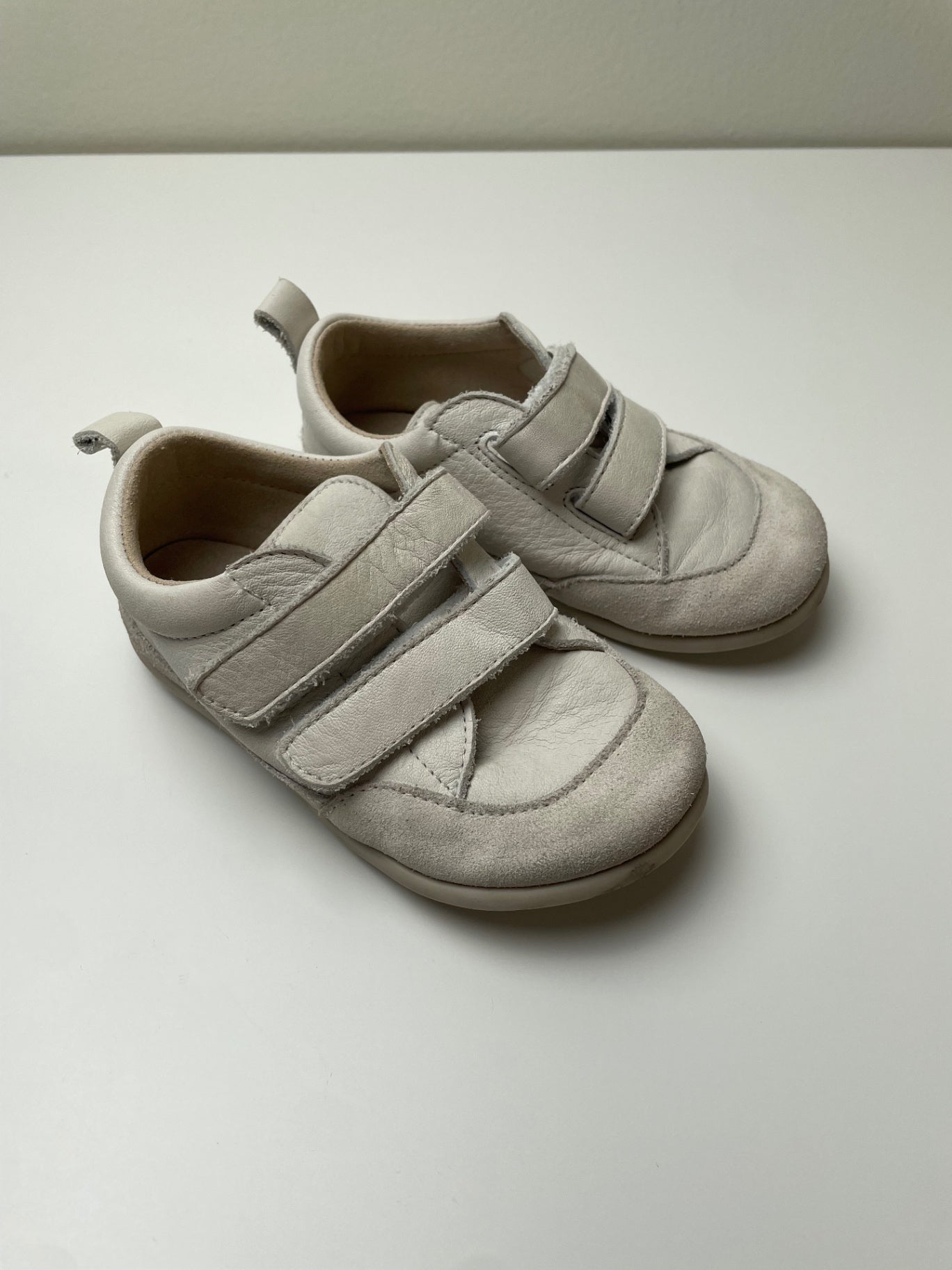 Zara Shoes - White Velcro Sneaker | size Shoe 8