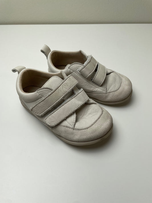 Zara Shoes - White Velcro Sneaker | size Shoe 8