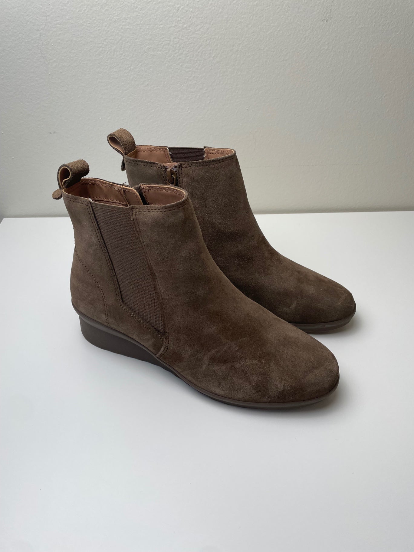 Blondo Shoes - Brown Waterproof Suede Bootie | size shoe 7.5