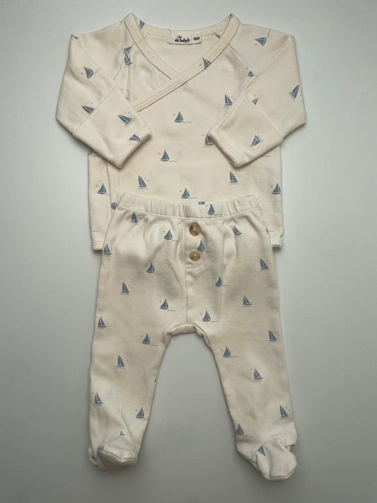 Oh Baby 2 Piece Ensemble - Cream Sailboat Long Sleeve + Footie Leggings | size 6 Months