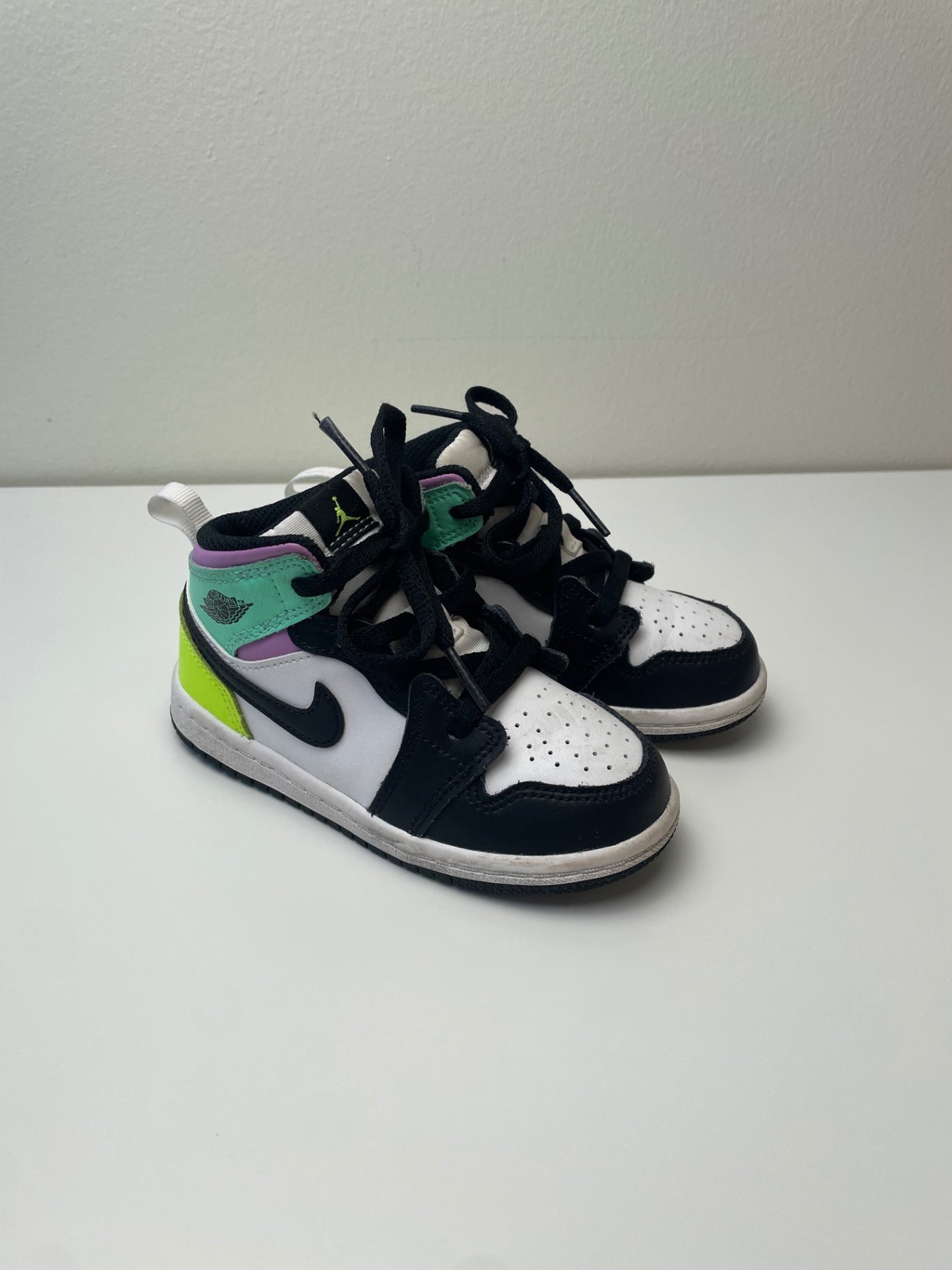 Nike Shoes - Black Air Jordan 1 Mid GS | size Shoe 8