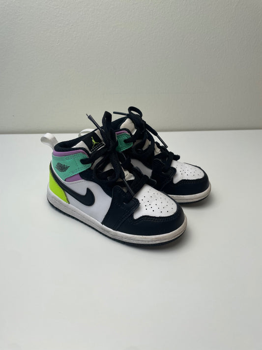 Nike Shoes - Black Air Jordan 1 Mid GS | size Shoe 8
