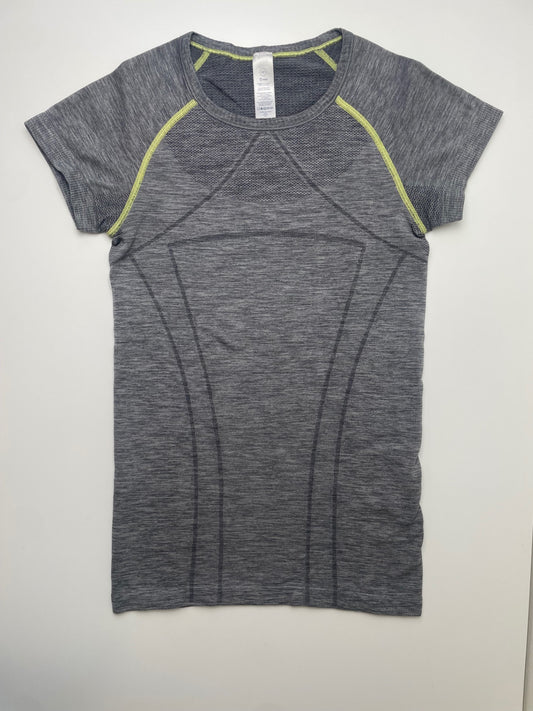 Ivivva Shirt - Gray Heathered Short Sleeve Athletic | size 8