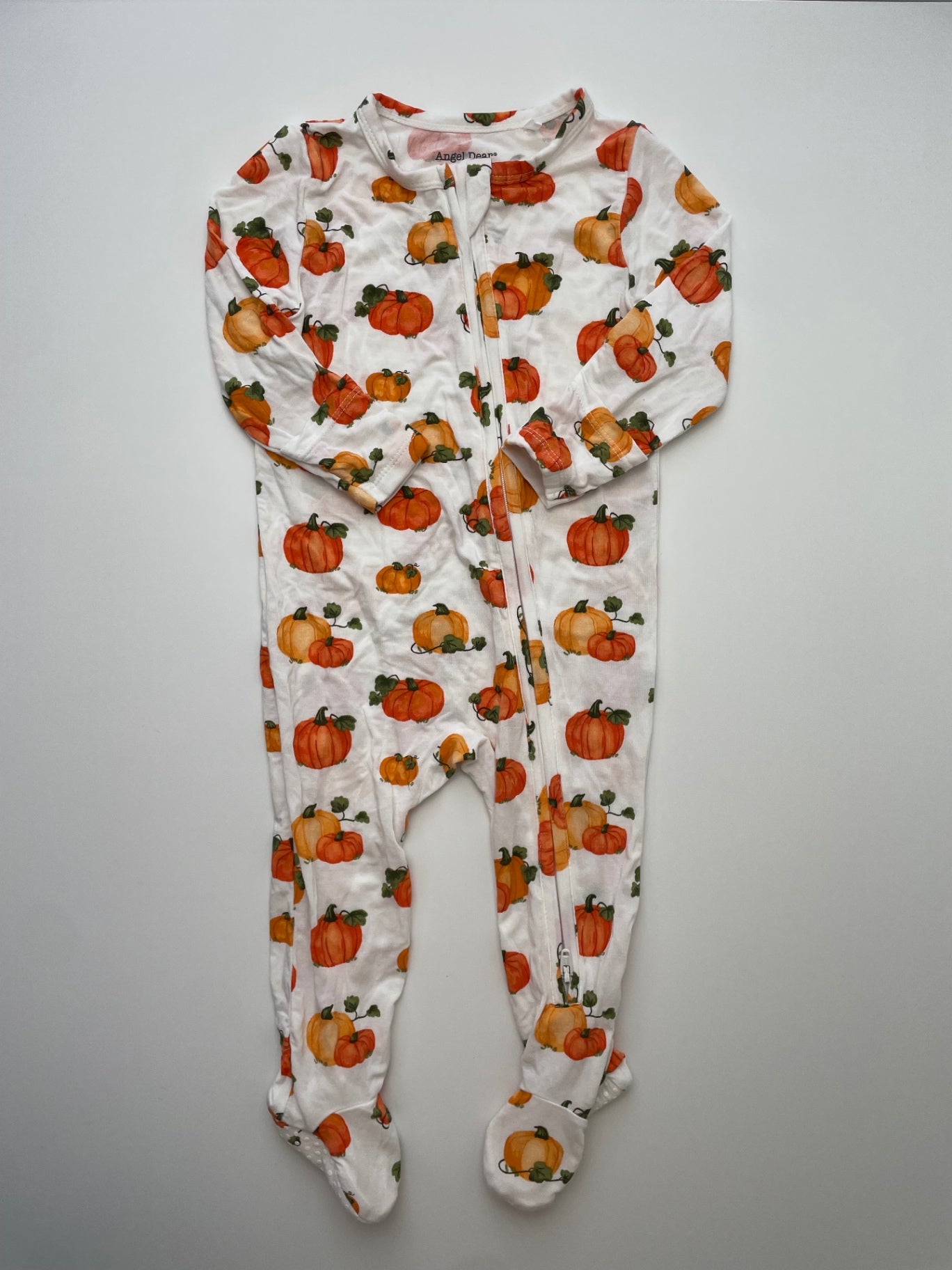 Angel Dear Onesie - White Pumpkins | size 6 - 9 Months