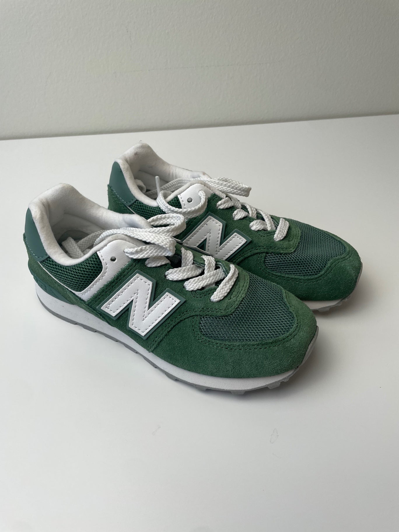 New Balance Shoes - Green 574 Sneaker | size Shoe 1