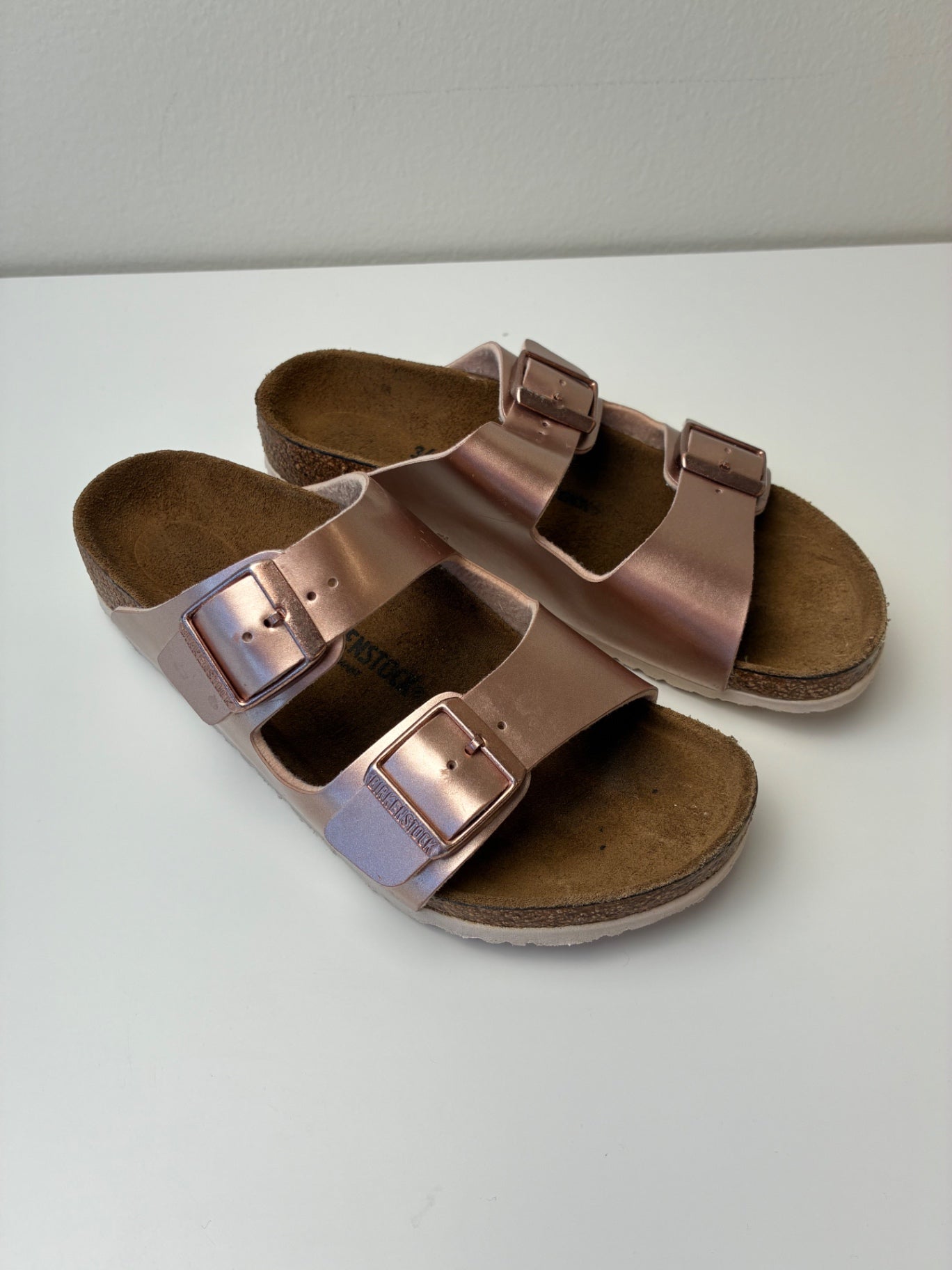 Birkenstock Shoes - Pink Metallic Arizona Sandal | size Shoe 2.5