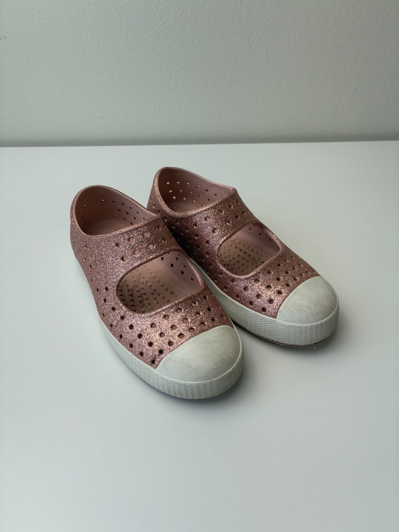 Native Shoes - Pink Glitter Jefferson Juniper | size Shoe 12