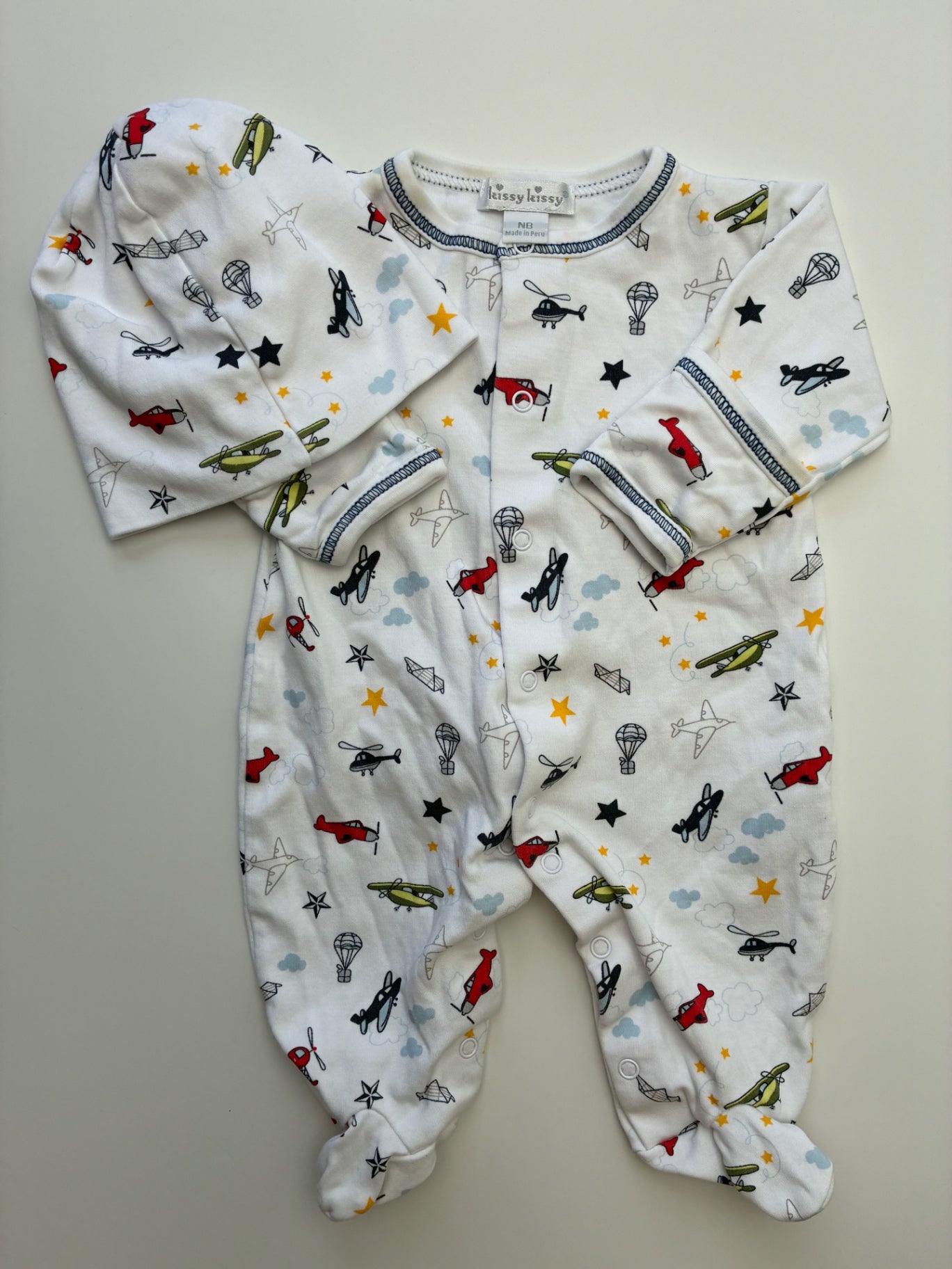 Kissy Kissy Onesie - White Airplanes + Hat | size Newborn
