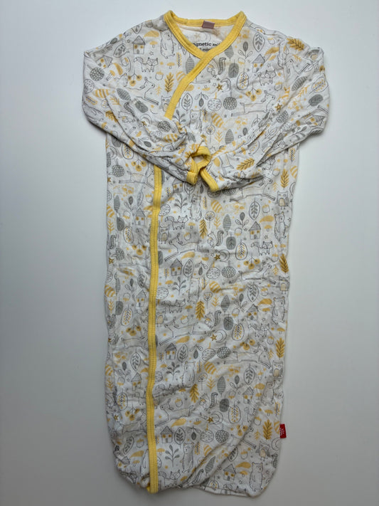 Magnetic Me Onesie - White Forest Pattern Gown | size 0 - 3 Months