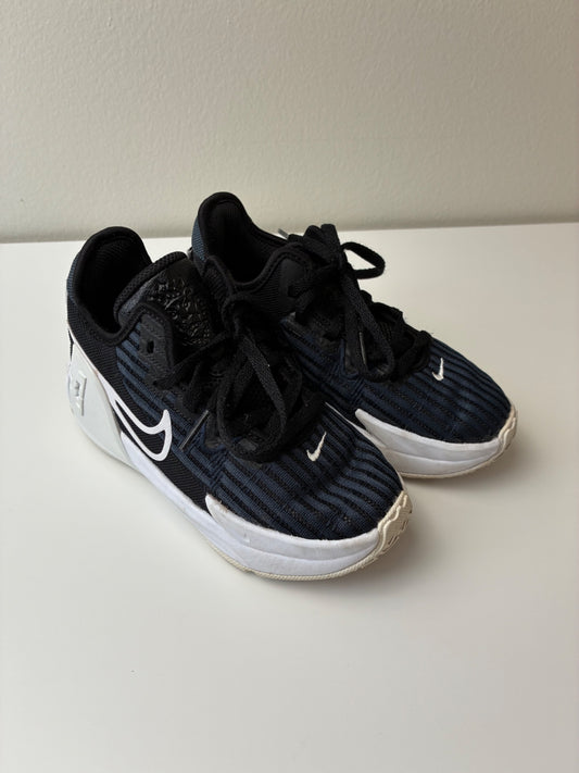 Nike Shoes - Navy/Black Lebron Witness VI | size Shoe 11
