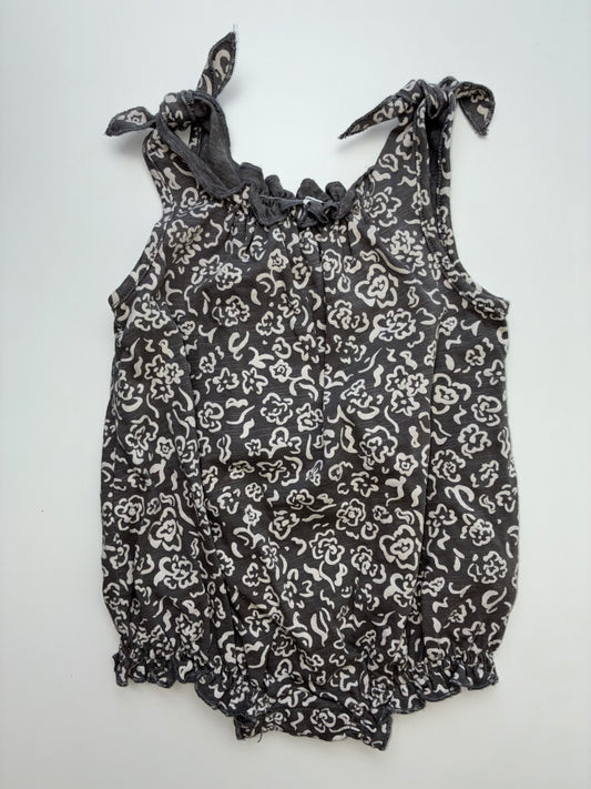 Rylee + Cru Onesie - Gray Floral Bubble | size 3 - 6 Months