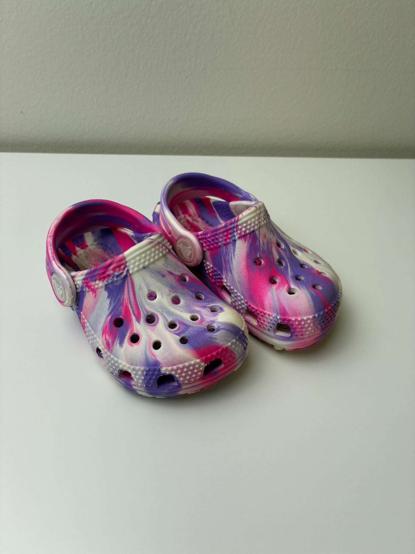 Crocs Shoes - Purple Marbled Clog | size Shoe 5