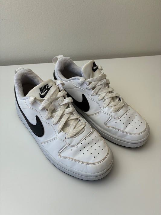 Nike Shoes - White Court Borough Low Recraft | size Shoe 4.5