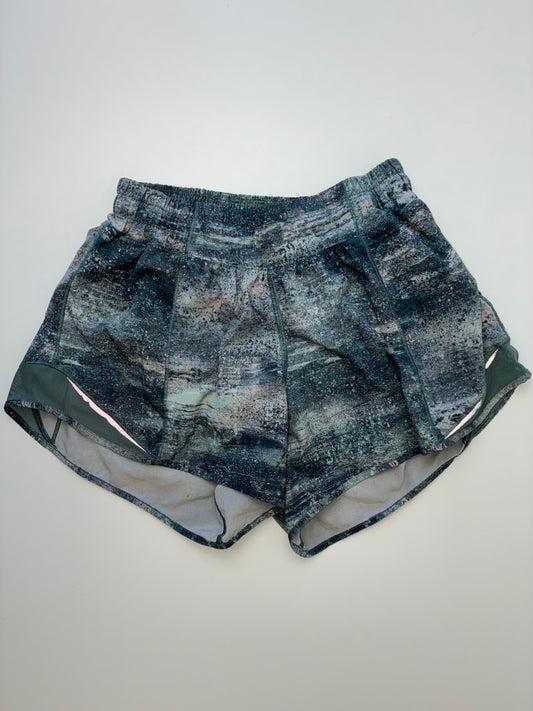 Lululemon Shorts - Gray Patterned Hotty Hot (Adult Size 4) | size Women's 4