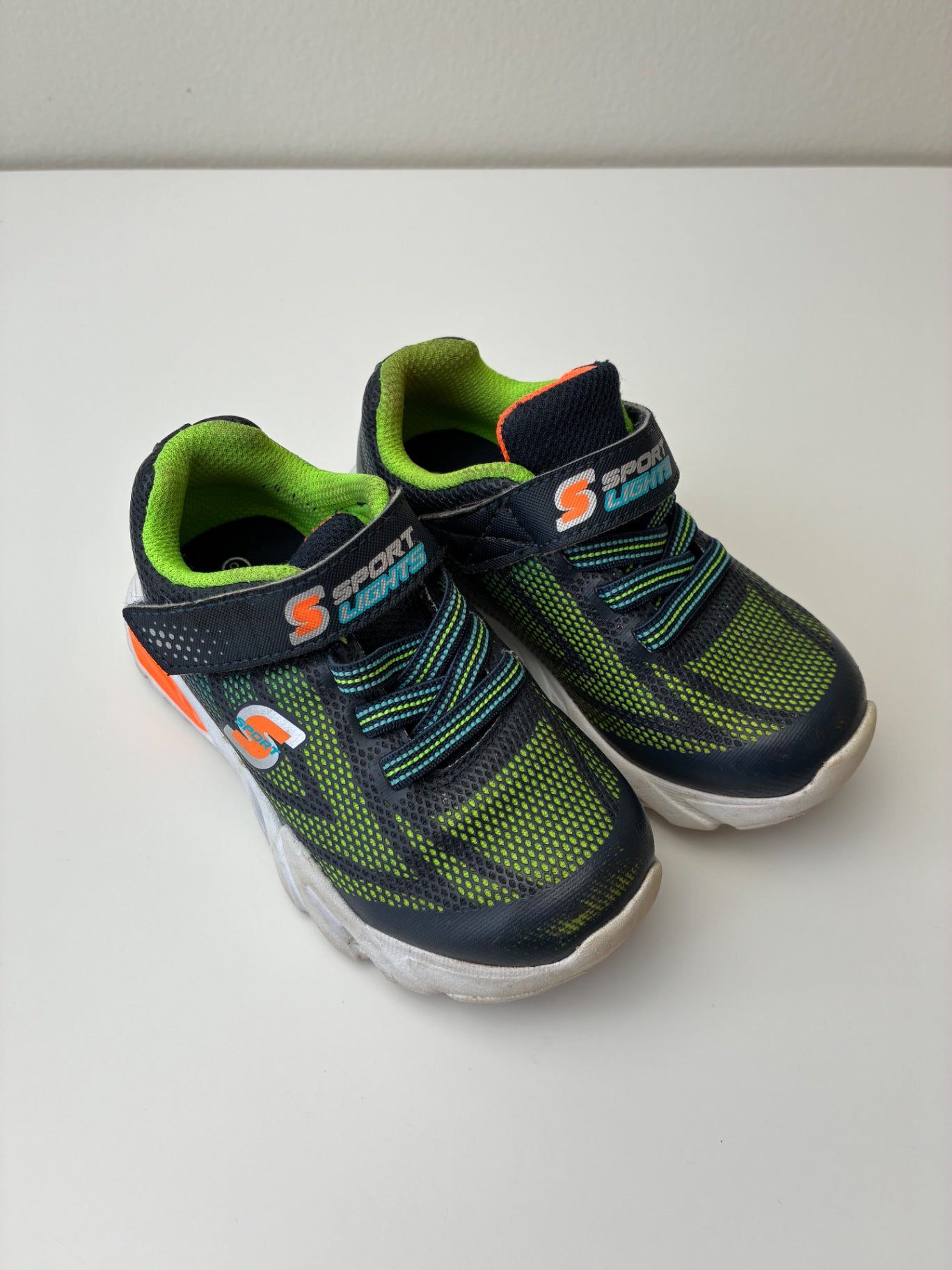 Skechers Shoes - Green Sport Lights Velcro Sneakers | size Shoe 8