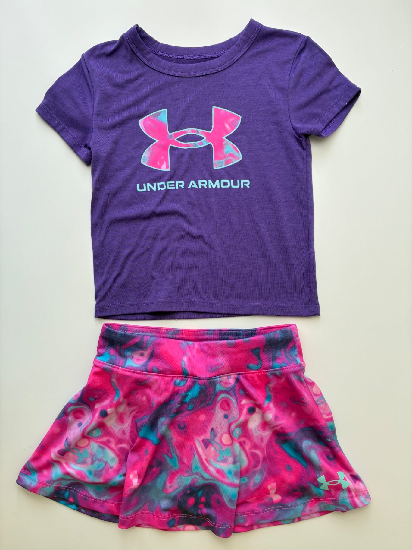 Under Armour 2 Piece Ensemble - Purple T-Shirt + Marbled Skort | size 5T