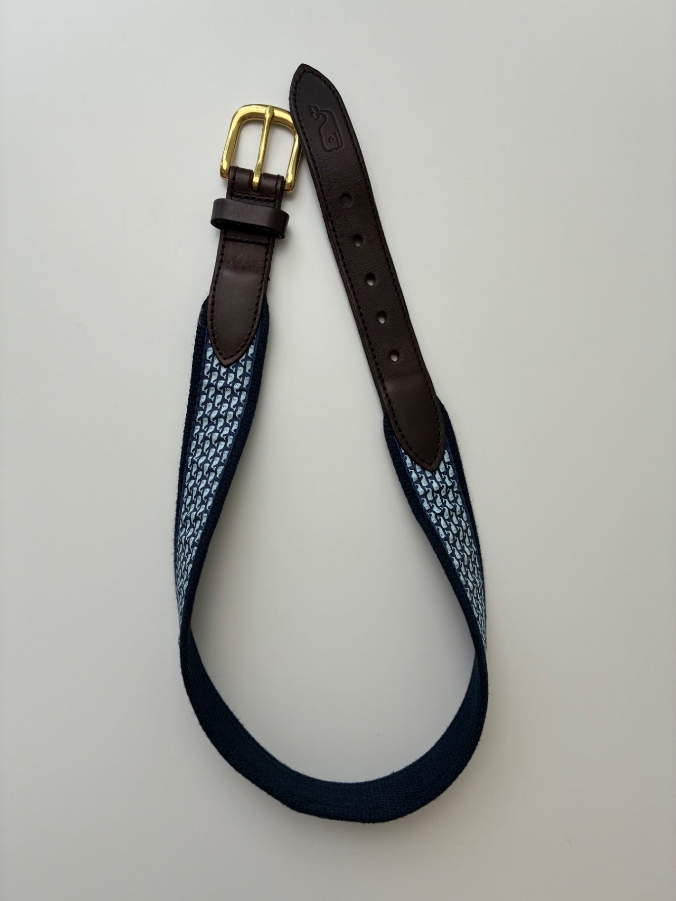 Vineyard Vines Belt - Navy Blue Whale Canvas Club Belt | size 24