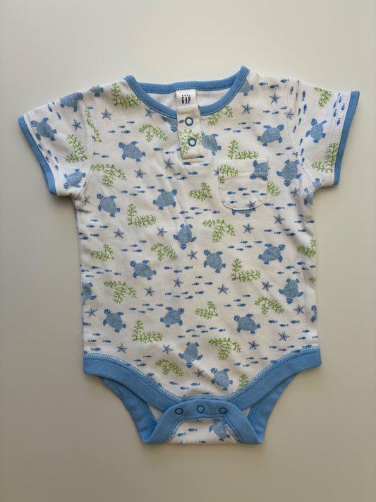 Baby Gap Onesie - White Turtles 100% Cotton | size 3 - 6 Months
